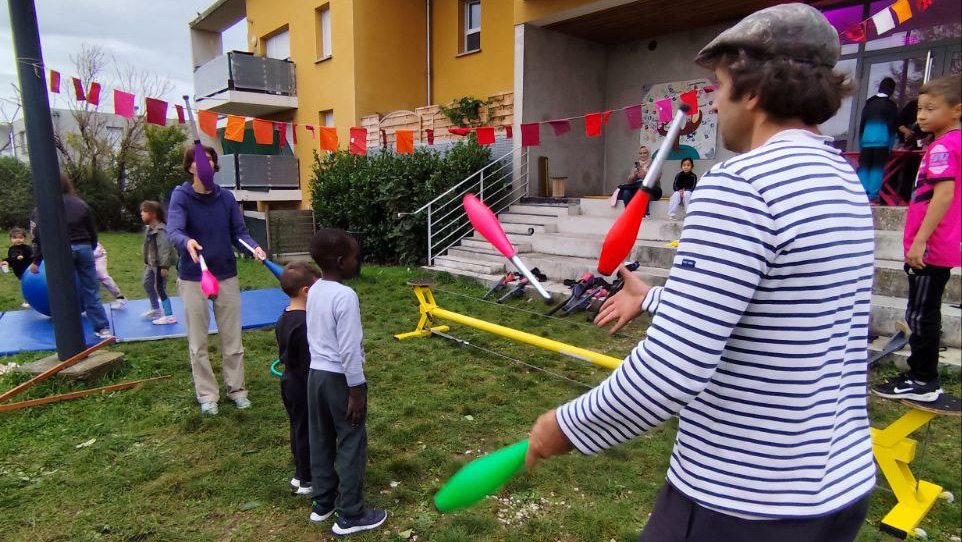 PROJET ARTISTIQUE ET CULTUREL DE TERRITOIRE • La Compagnie Singulière
